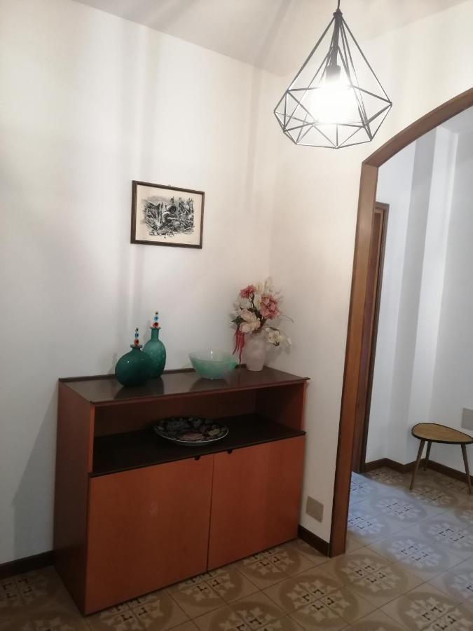 Casa Vacanze Donatella Carenno Bagian luar foto