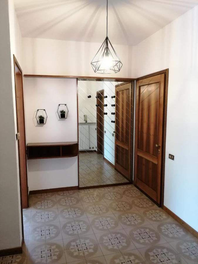 Casa Vacanze Donatella Carenno Bagian luar foto