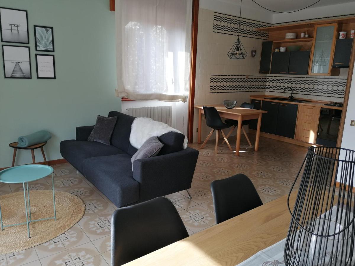 Casa Vacanze Donatella Carenno Bagian luar foto