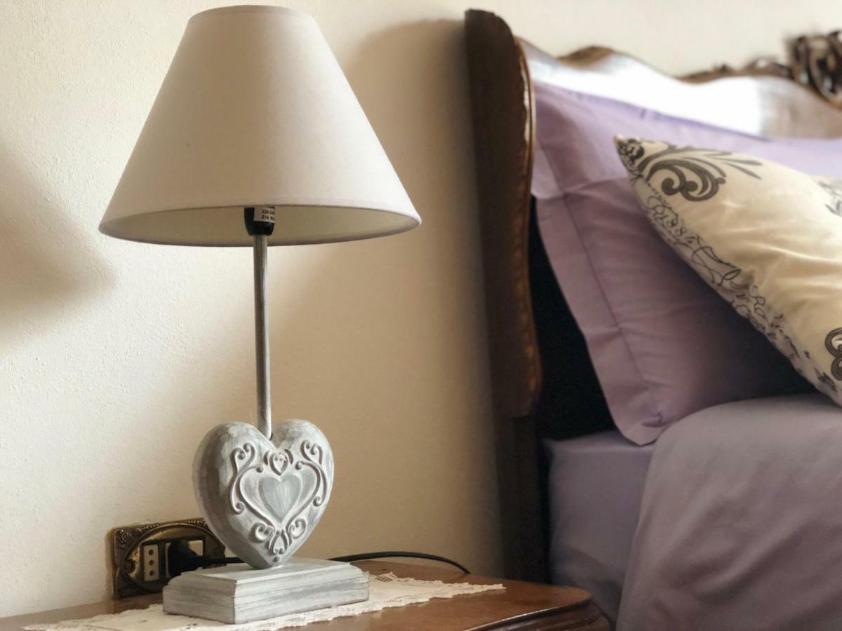 Casa Vacanze Donatella Carenno Bagian luar foto