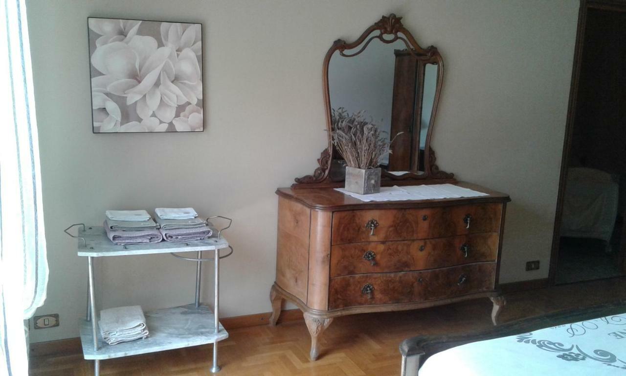Casa Vacanze Donatella Carenno Bagian luar foto